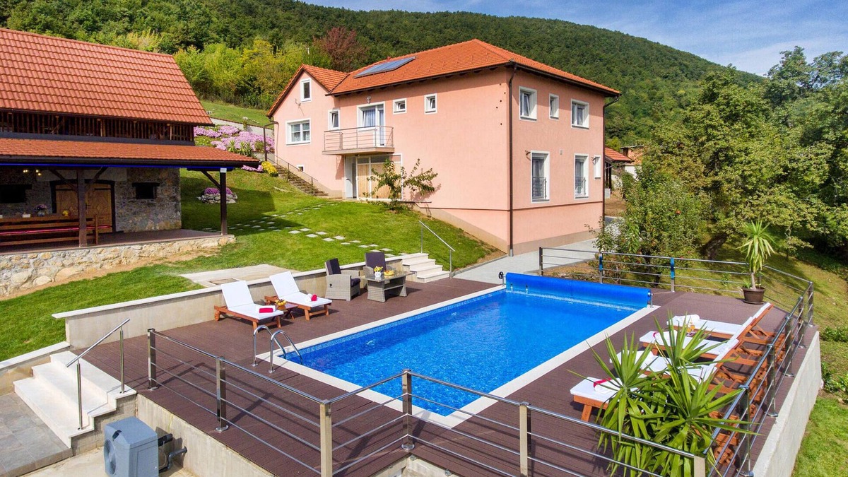 Zumberak House | Pet friendly home in Kostanjevac