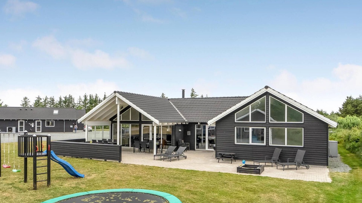 Blavand House | Pet friendly home in Blåvand with sauna
