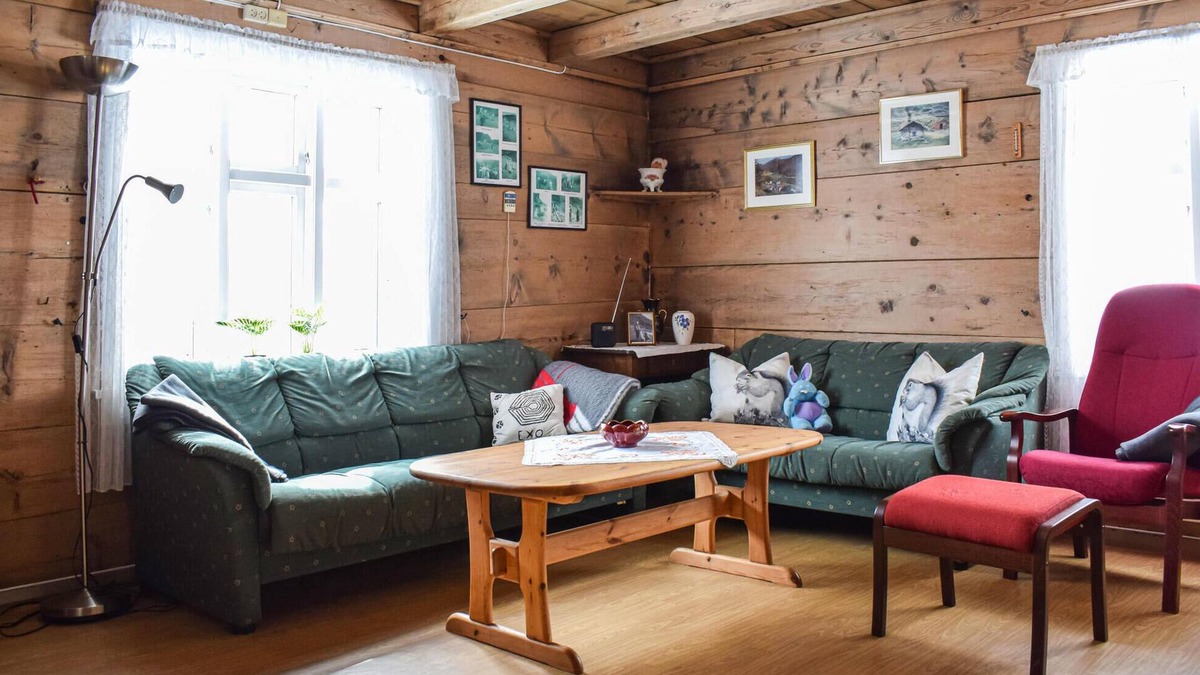 Evanger House | Pet friendly home in Evanger