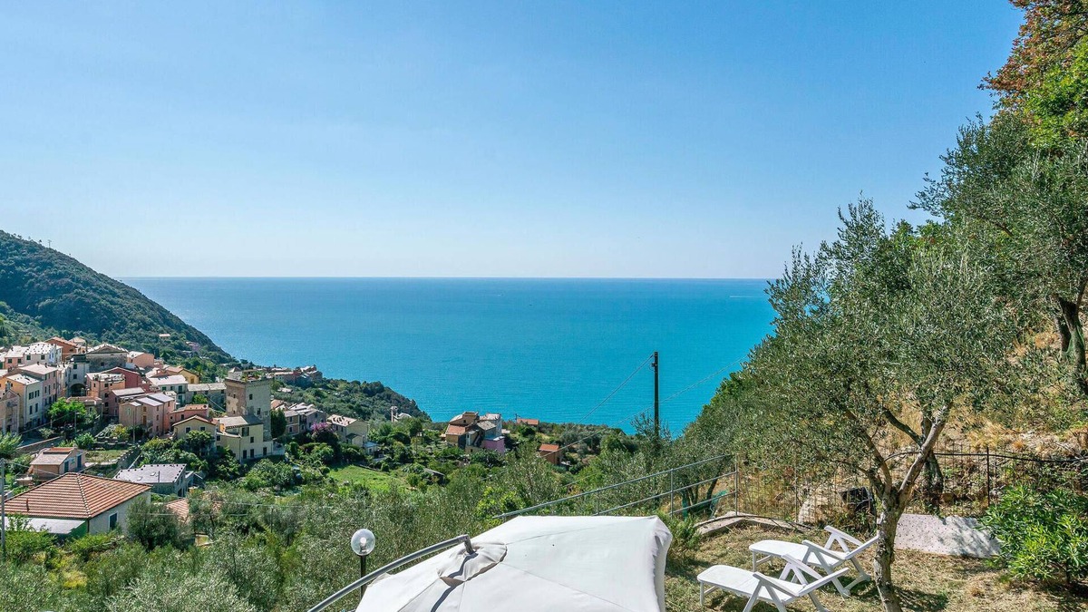 Costa House | Pet friendly home in Framura
