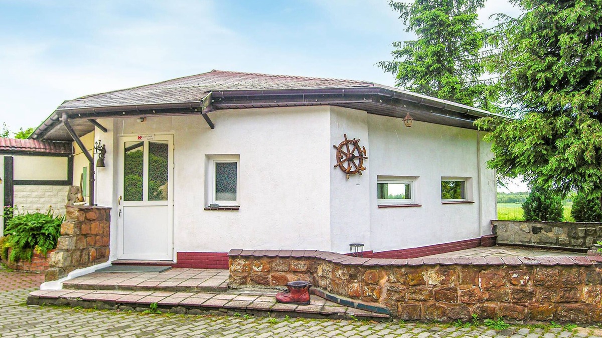 Kolonia Radzanek House | Pet friendly home in Maszewo with WiFi