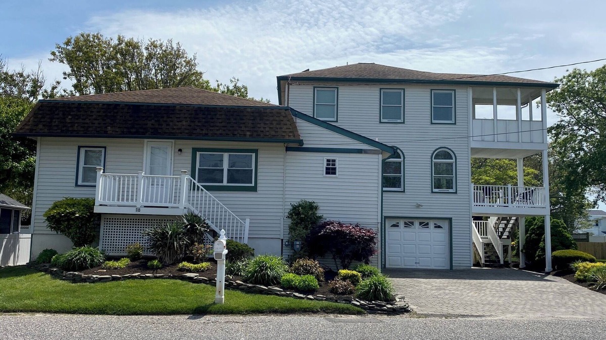 North Cape May House | Pet-friendly Home Just One Block From The Delaware Bay