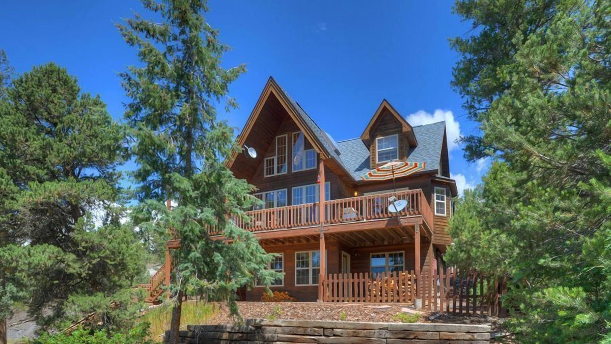 Durango - Purgatory House | Pet Friendly home on 3 Acres - Views - Fire Pit - 9 Minutes from DGO