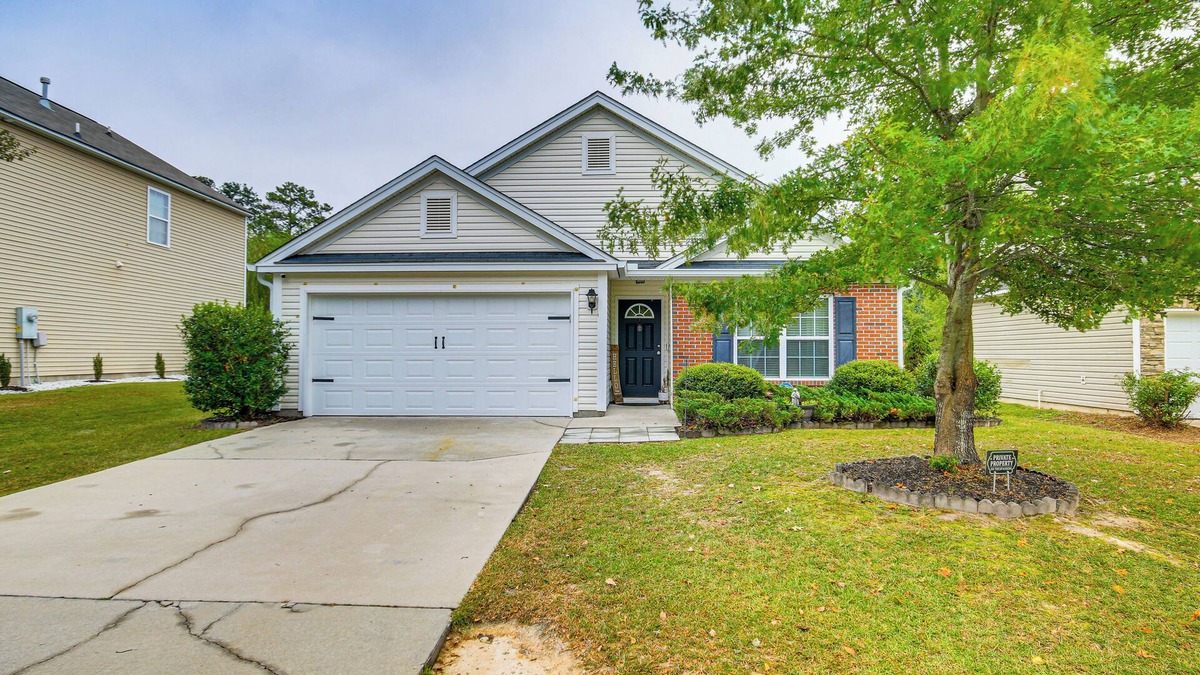Lexington House | Pet-Friendly Home w/Yard & Fireplace in Lexington