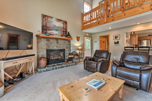 Maggie Valley House | Pet-Friendly Home with Deck and Mountain Views!