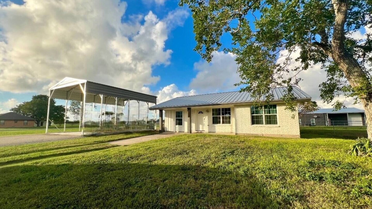 Long Mott House | Pet-Friendly Home with fenced yard and covered boat parking in Seadrift TX