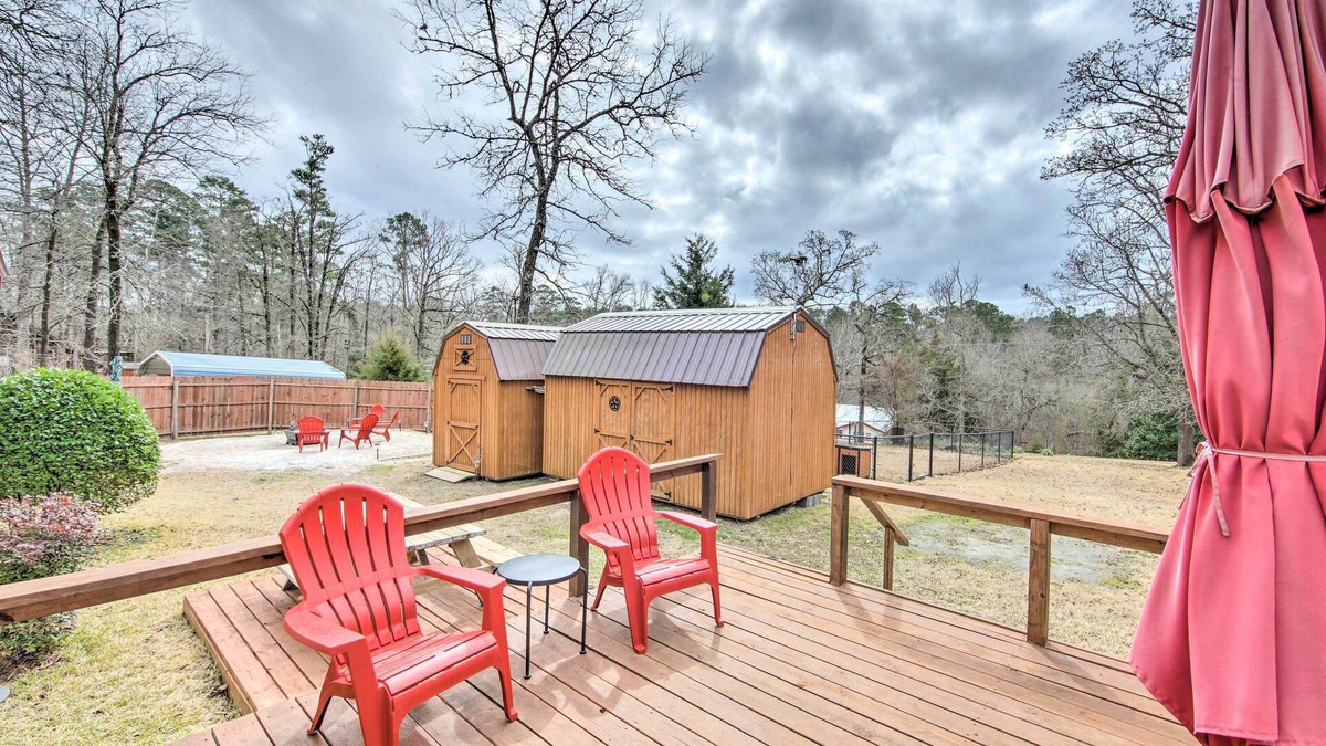 Jefferson Cottage | Pet-Friendly Jefferson Retreat < 1 Mi to Lake!