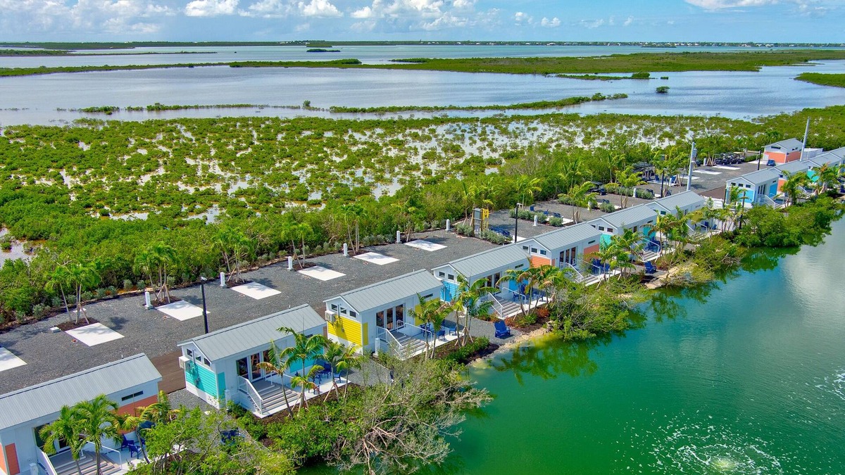 Sugarloaf Key Cottage | Pet-Friendly Lakefront Bunglaow - Sugarloaf Key - Great Amenities (21)