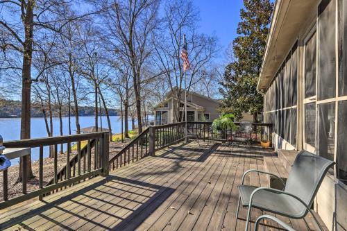 Eatonton House | Pet-Friendly Lake Sinclair Home with Boat Dock!