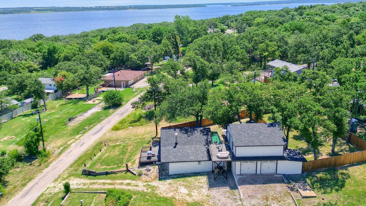 Gordonville House | Pet Friendly, Lake View Cabin with Boat Trailer Parking