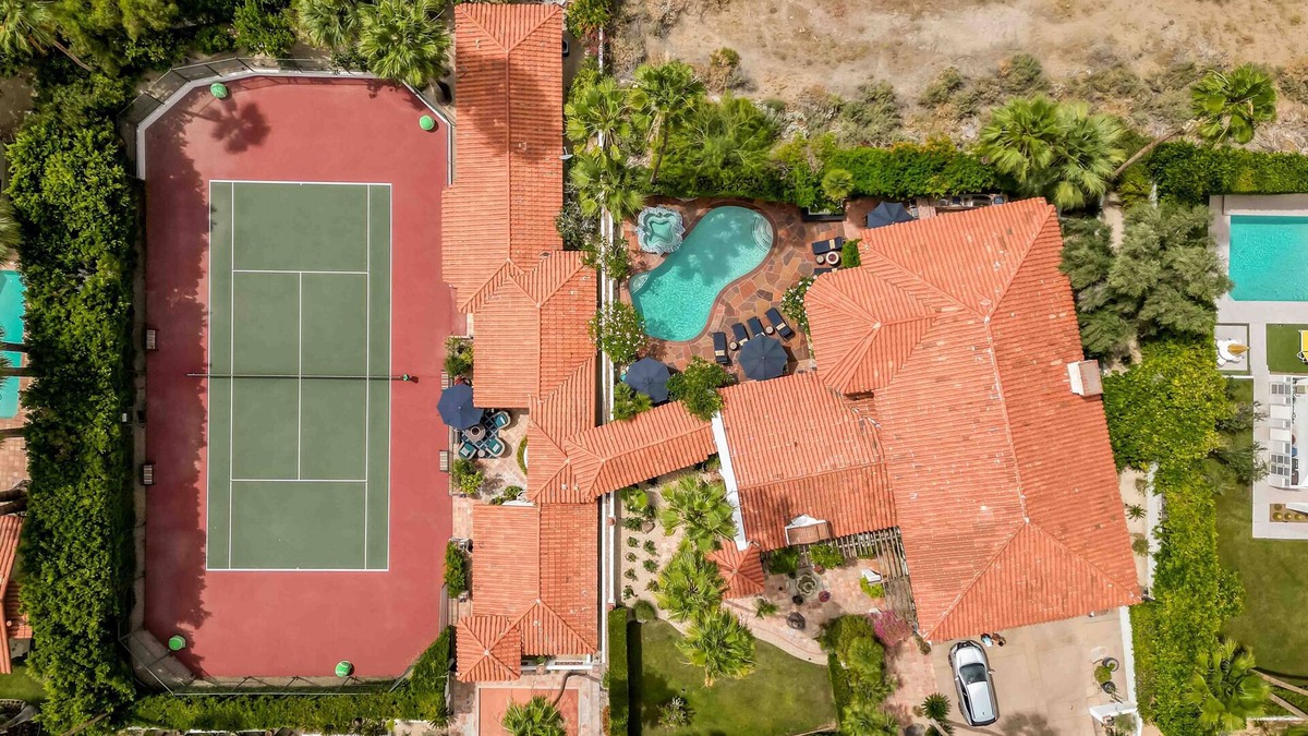 The Mesa House | Pet-friendly luxury estate in The Mesa, 360-views in South Palm Springs