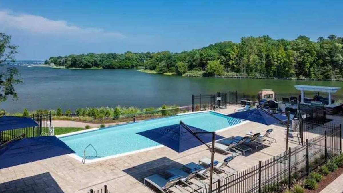 Great Neck Apartment | Pet-Friendly, Luxury Full-Amenities Apartment in Great Neck