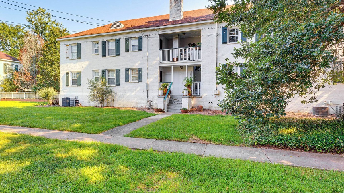 Mobile Condo | Pet-Friendly Mobile Condo ~ 4 Mi to Downtown!