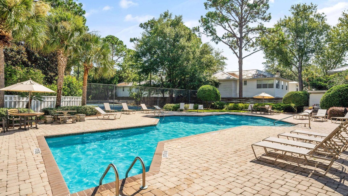 Saint Simons Heights Condo | Pet Friendly (no pet fees) | Ground Level | Pool | Fitness Center | Tennis/Pickleball | Playground