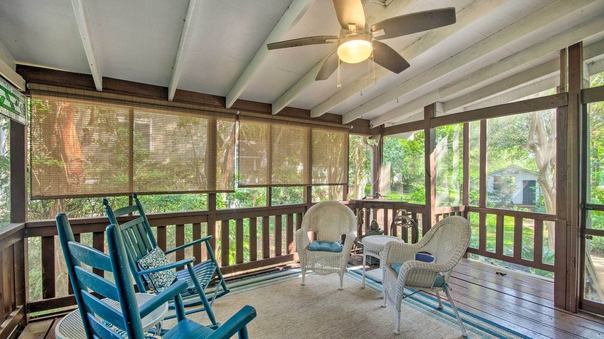 Natchez Cottage | Pet-Friendly Natchez Home: Walk to Downtown!