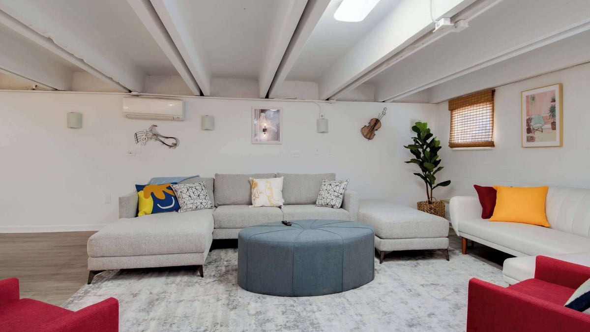 Hillwood House | Pet Friendly | Near West End