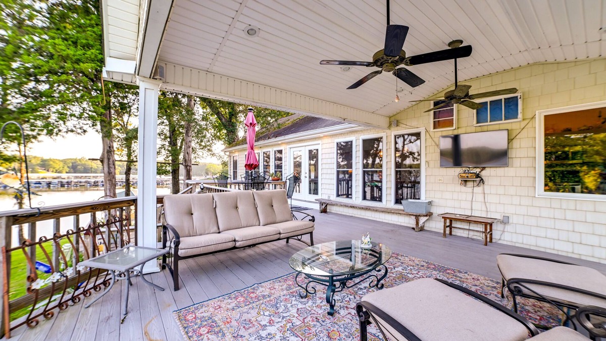 New Concord House | Pet-Friendly New Concord Vacation Rental on Lake!