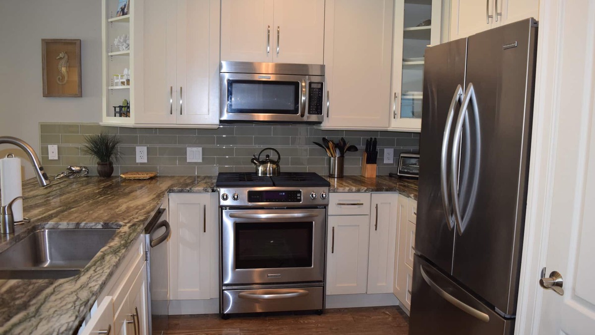 Dewey Beach Condo | Pet Friendly Ocean/Bay Views 2BR Condo w/Pools