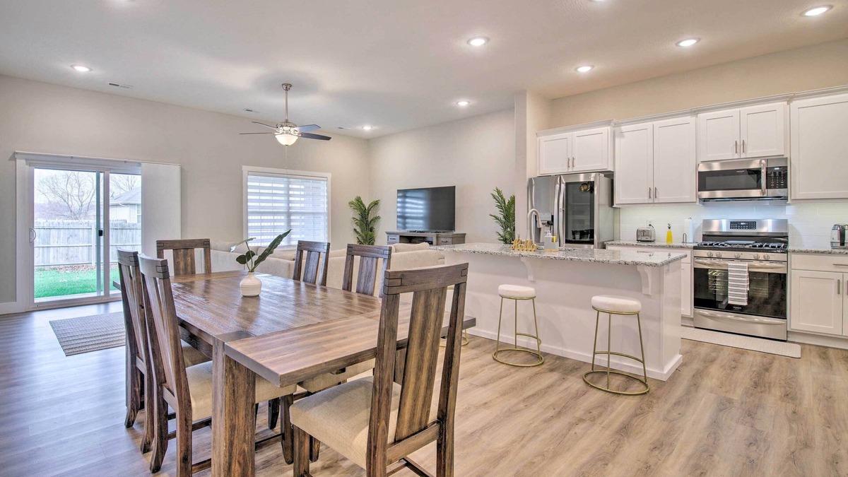 Ozark House | Pet-Friendly Ozark Home w/Yard & Patio