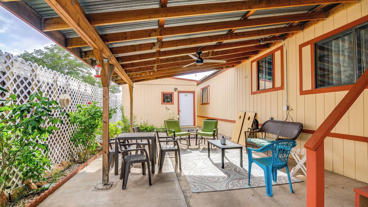 Page Cottage | Pet-Friendly Page Home ~ 4 Mi to Lake Powell!