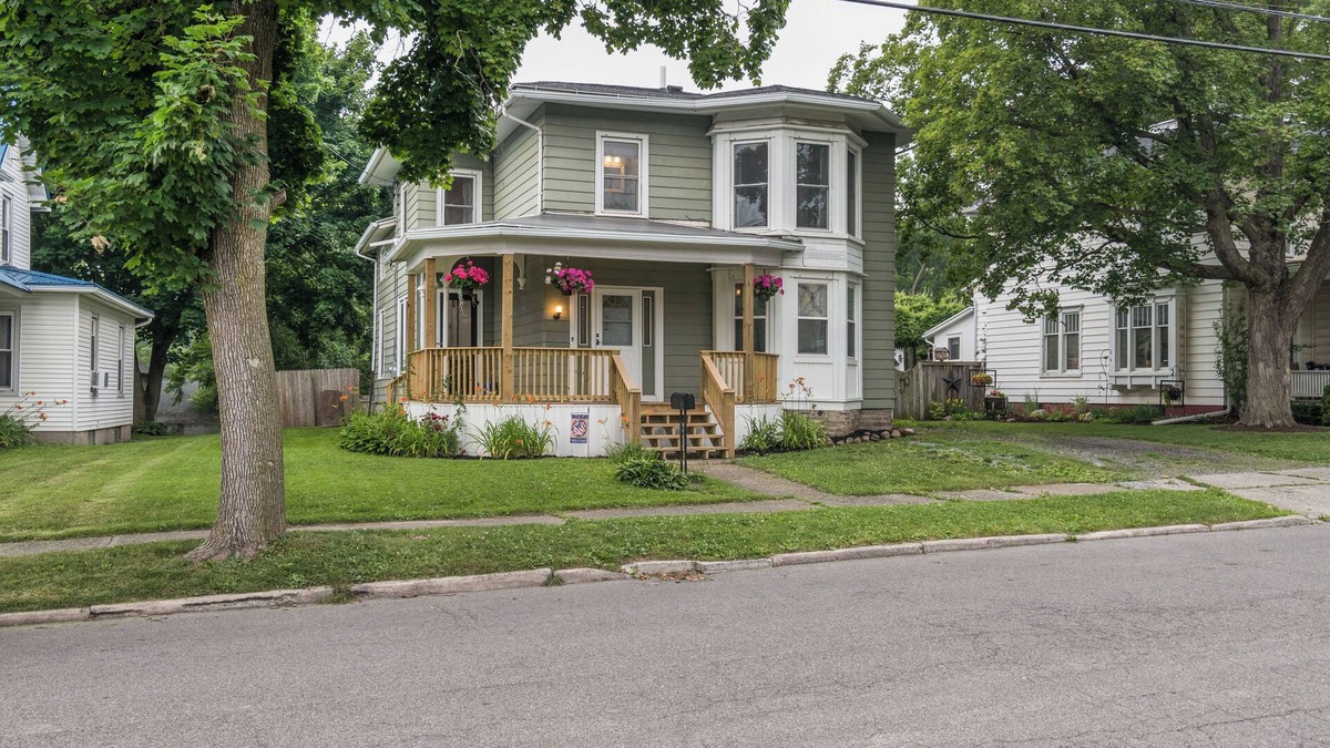 Penn Yan House | Pet-Friendly Penn Yan Home: Wineries, Parks, Lakes