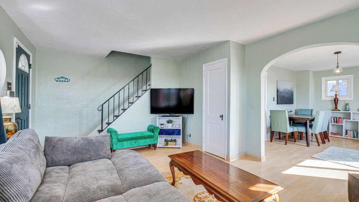 South Hills House | Pet-Friendly Pittsburgh Home: 3 Mi to Downtown!