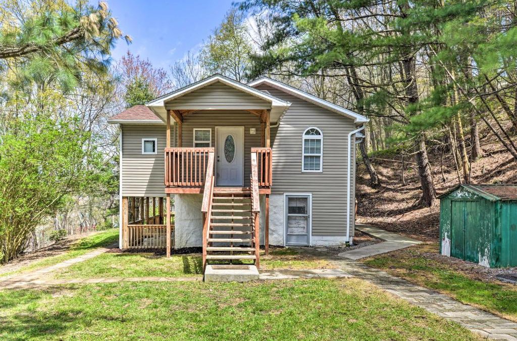 Princeton Apartment | Pet-Friendly Princeton Apartment with Private Porch!