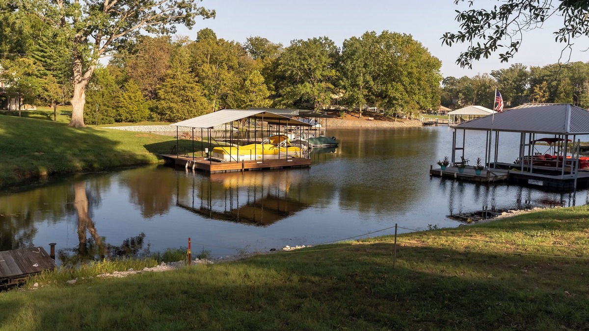 Marion House | Pet Friendly/Professional Host/Kayaks/Waterfront