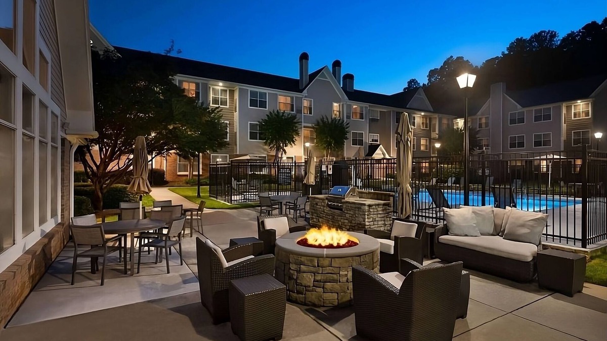 Alpharetta Resort | Pet-friendly Property! Relaxing 2BR Suites with Full Kitchen, Free Breakfast!