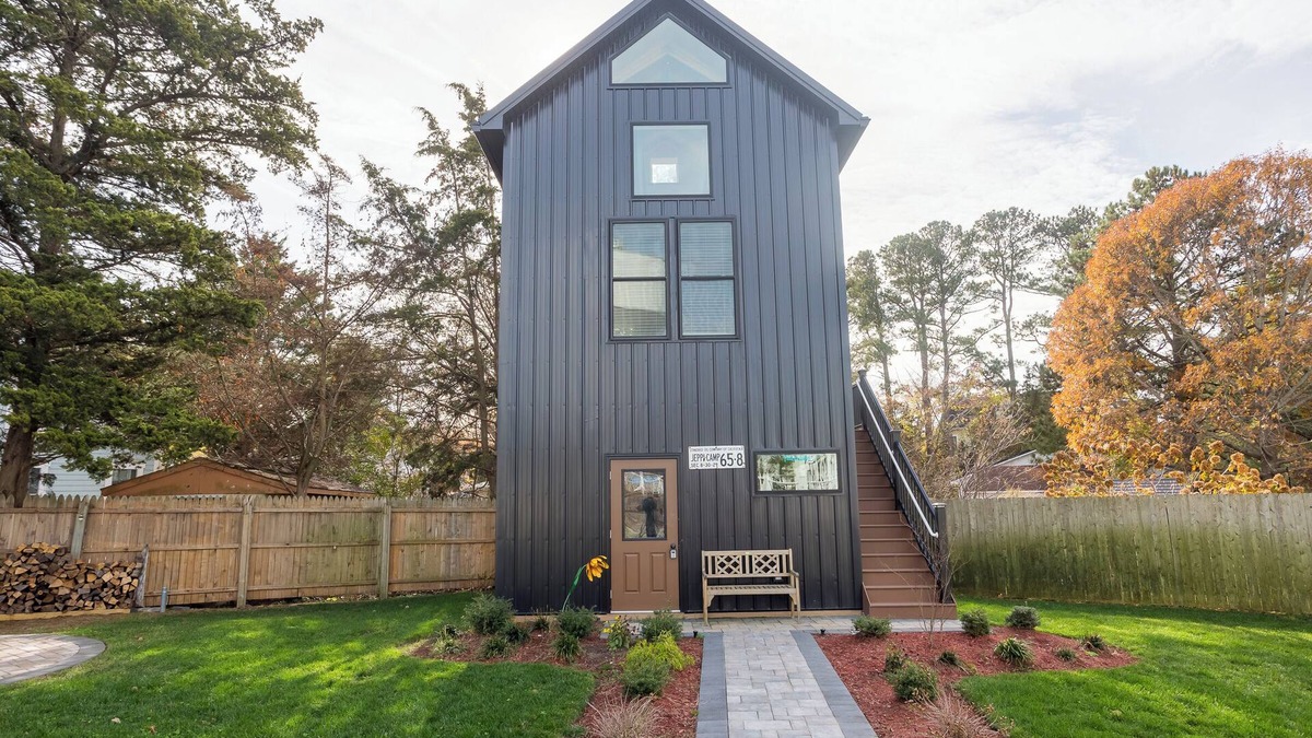 Rehoboth Beach House | Pet Friendly Rehoboth Beach House Parking Fire Pit Sleeps 2