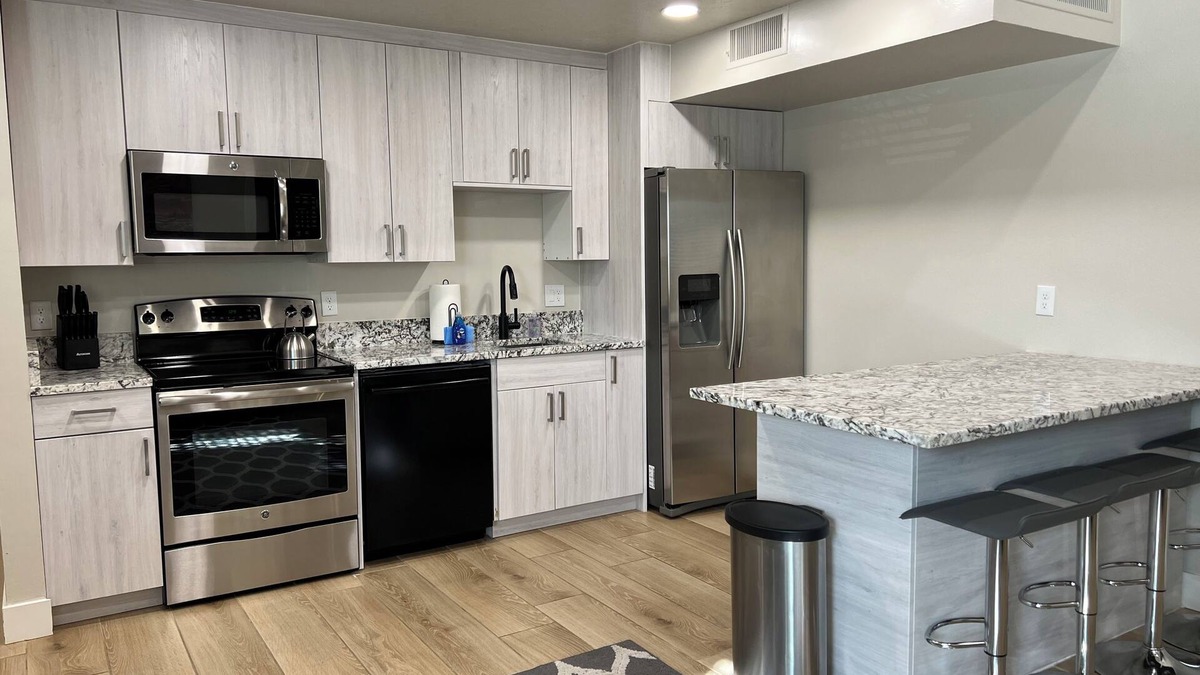 St. George Condo | Pet Friendly Relaxing Condo in St. George near Zion N.P. Resort w/Pools