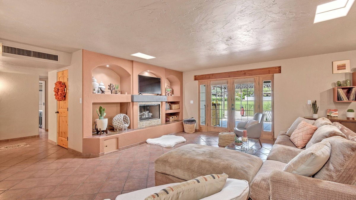 Tucson House | Pet Friendly Retreat on the 11th Fairway of El Dorado Golf Course
