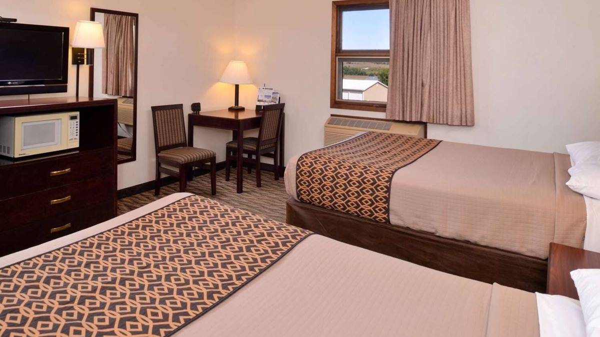 Atlantic Hotel | Pet-Friendly Room w/Kitchenette – Perfect for Short Business Stays