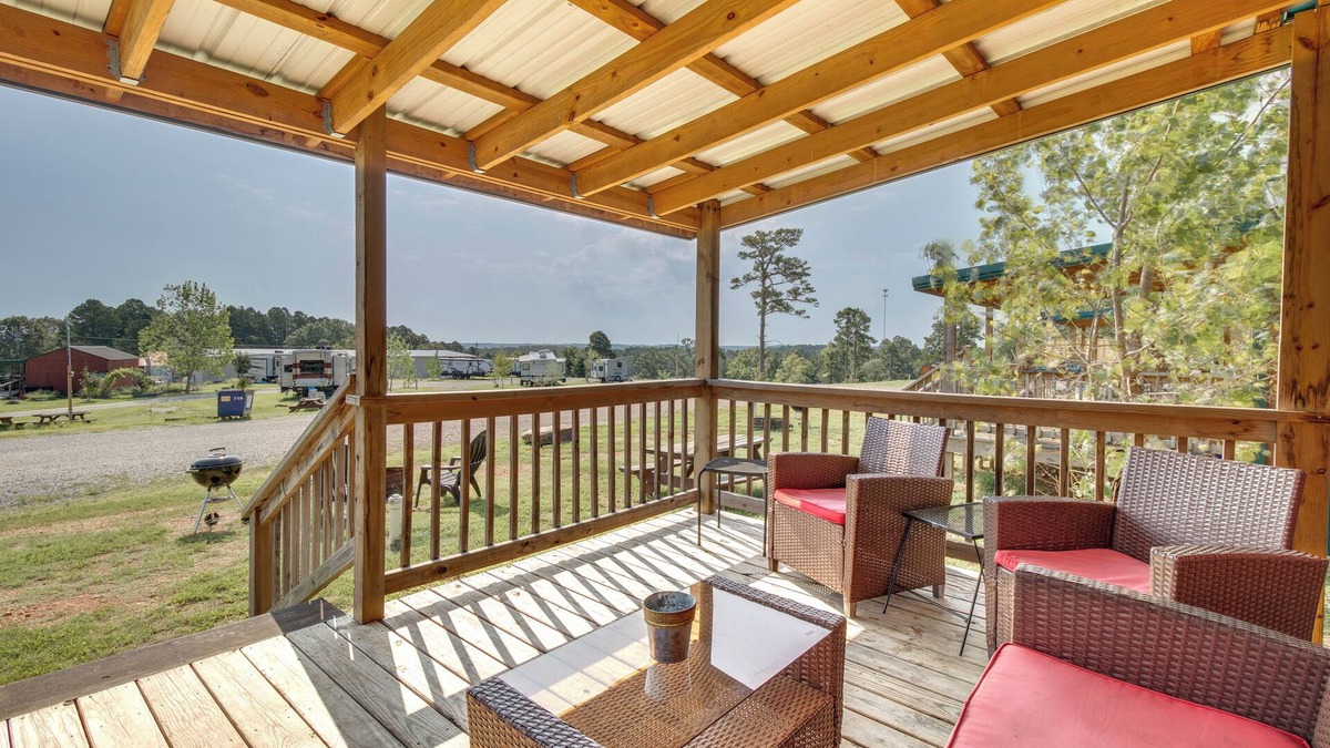 Salesville Apartment | Pet-Friendly Salesville Haven 3 Mi to Norfork Lake