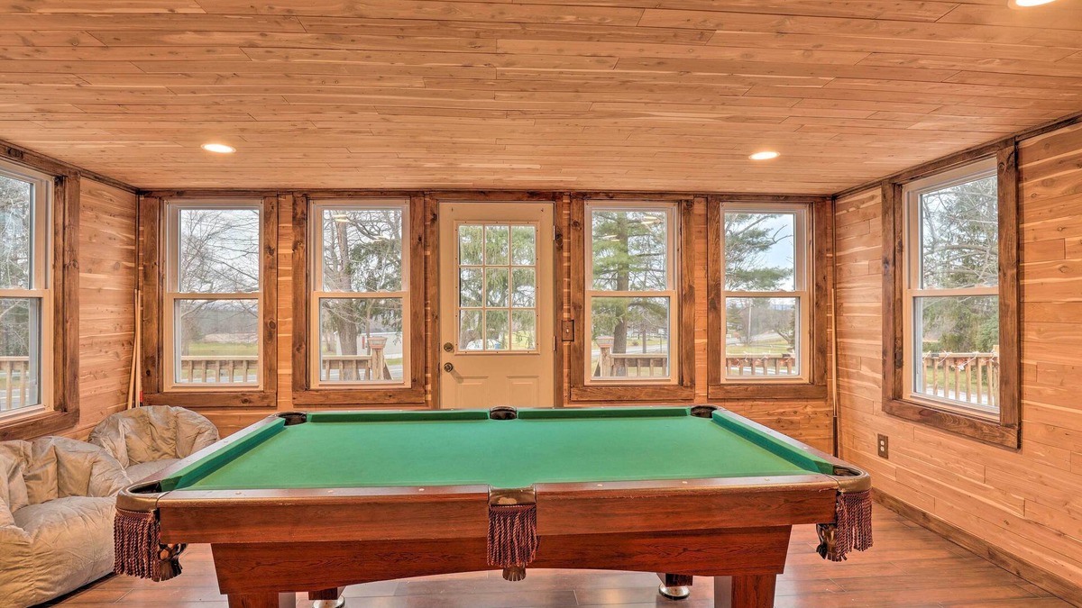 Ovid Cottage | Pet-friendly Seneca Lake Home w/Private Deck