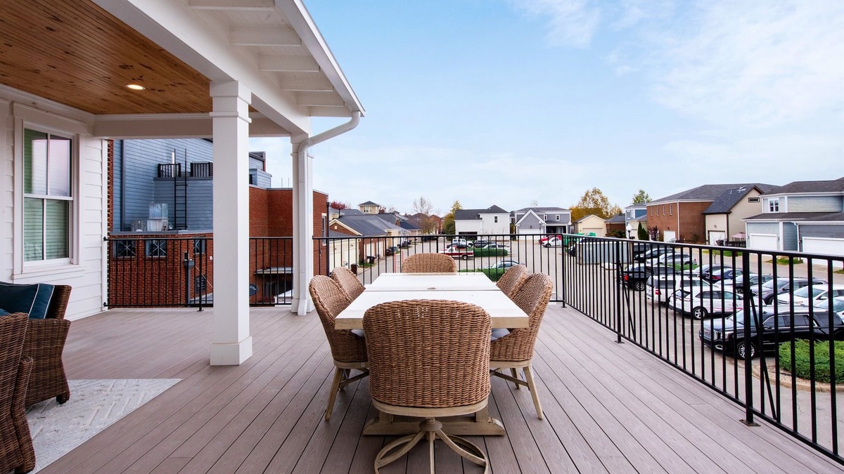 Prospect House | Pet-Friendly, Shops, Bourbon Trail, Downtown, Golf Local Dining, Fully Loaded