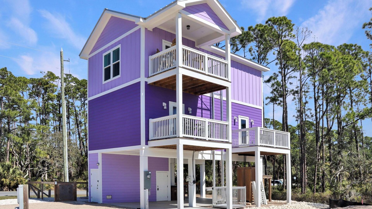 Indian Pass House | ☀️ Pet Friendly - Short walk to Beach - Purple Haze ☀️