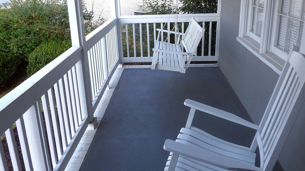 Columbus House | Pet friendly Simply Southern Gem. Located just minutes from Ft. Moore.