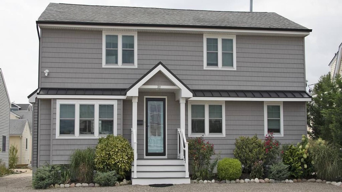 Ship Bottom House | Pet Friendly. Single Family. Private Heated Pool. Hot Tub. Beach Badges and.