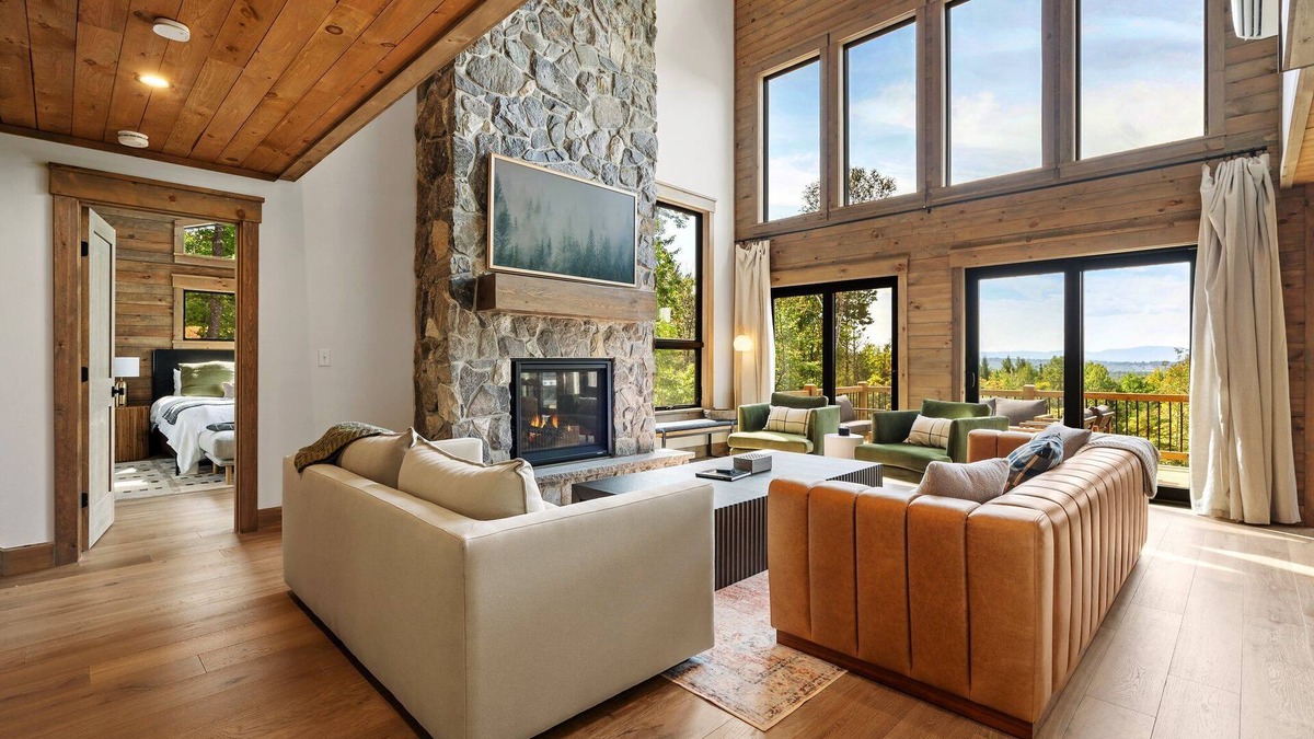 Bethel House | Pet Friendly, Ski Storage Room, Pool,Hot Tub, Sauna, Gameroom
