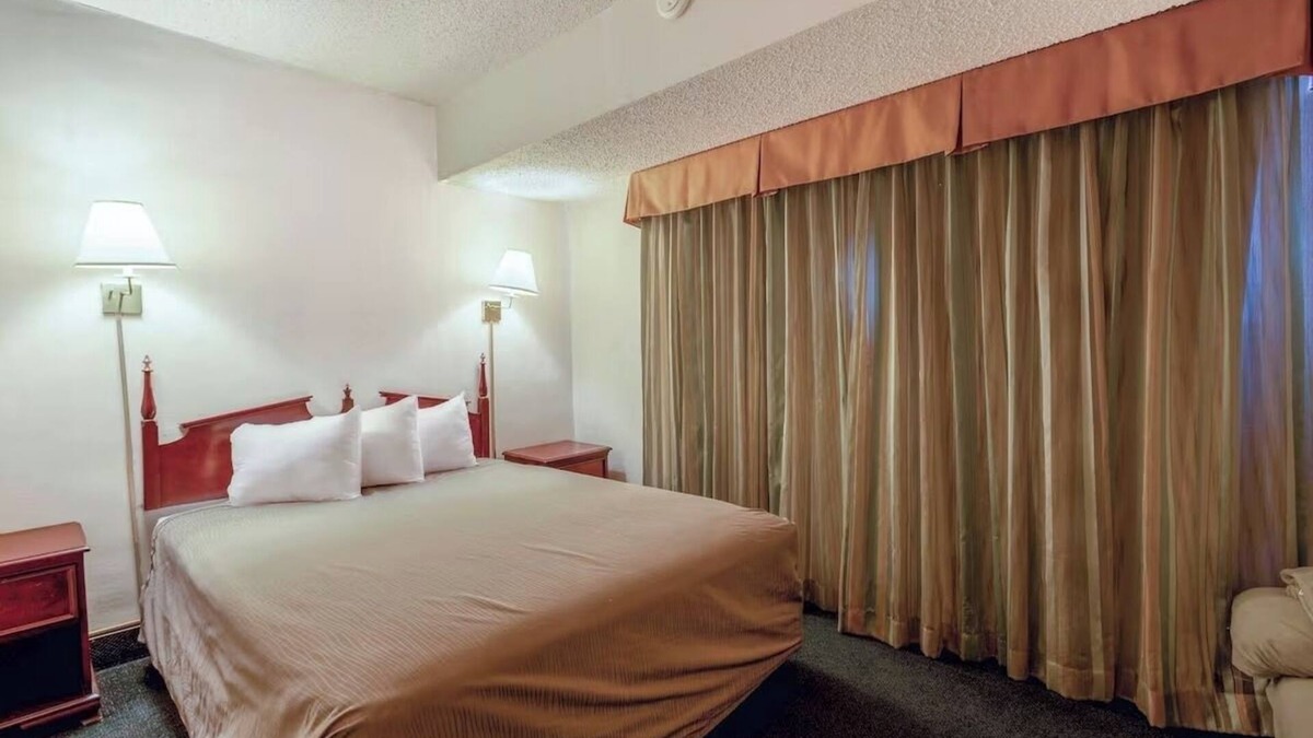 Allison Hotel | Pet-Friendly Space w/Hairdryer, Iron & Essentials For Stress-Free Travels