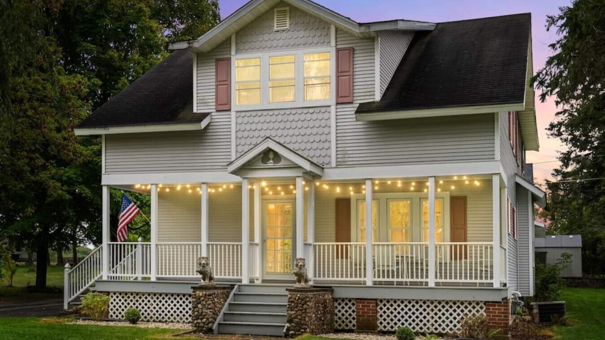 Wausau House | Pet Friendly Spacious Home near Rib Mountain, Tubing Hill, & Downtown!