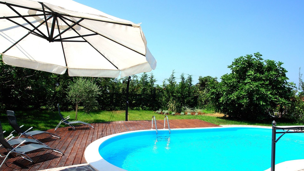 Rovinjsko Selo Villa | Pet friendly stone villa near Rovinj