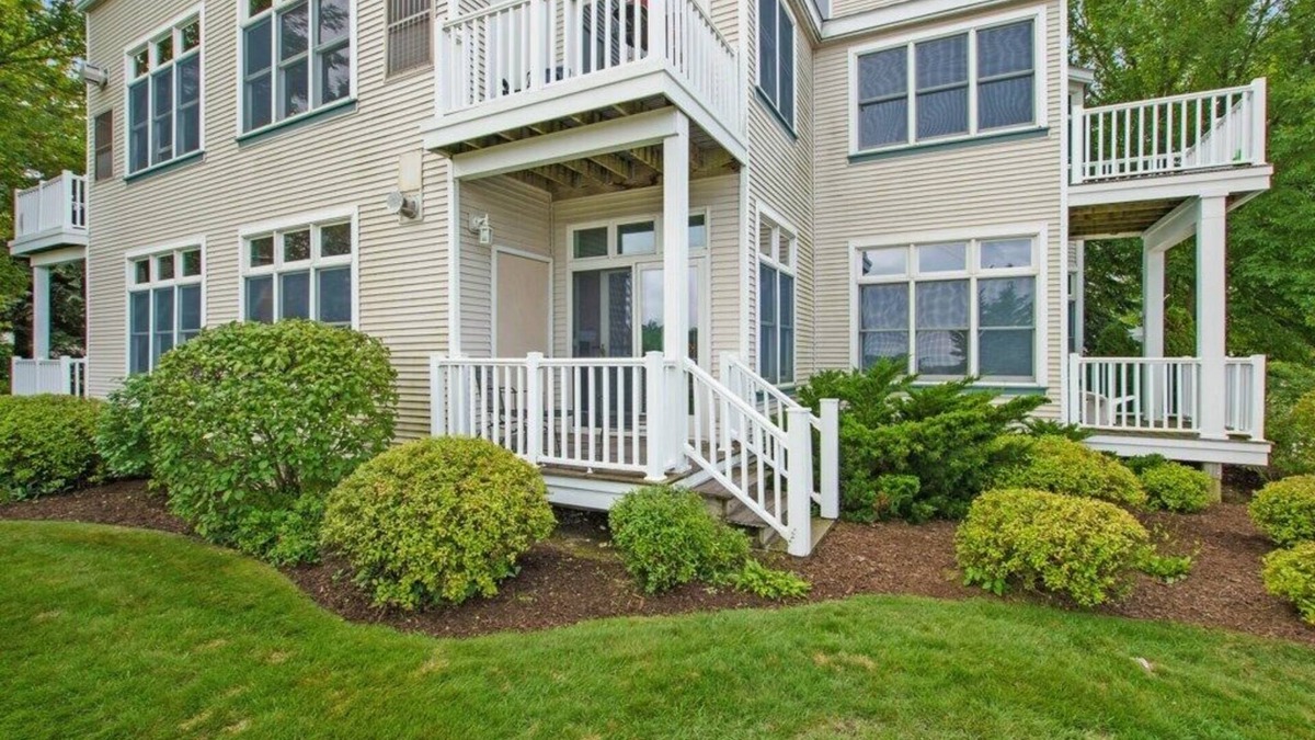 Manistee Condo | Pet-Friendly Studio at Harbor Village