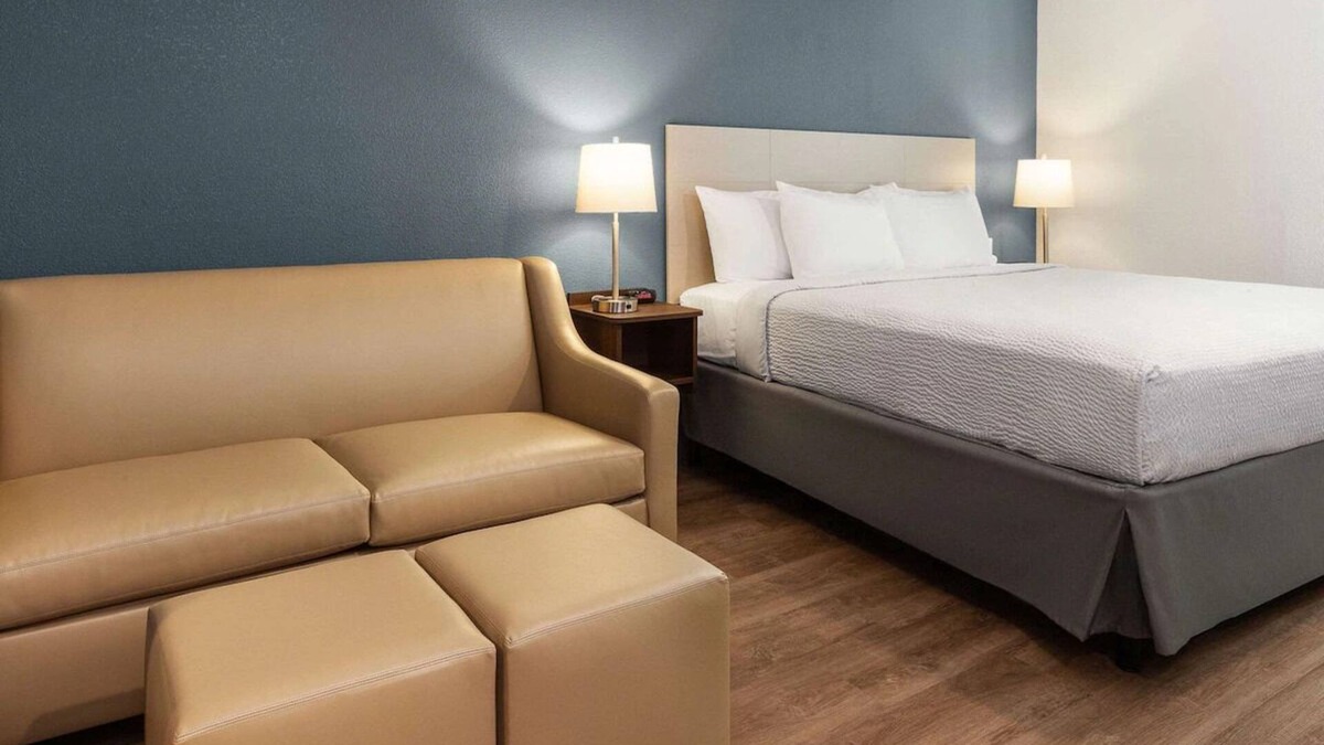Greenbelt Hotel | Pet-Friendly Studio Close to NASA w/Easy Metro Access to Downtown DC - 2 Units