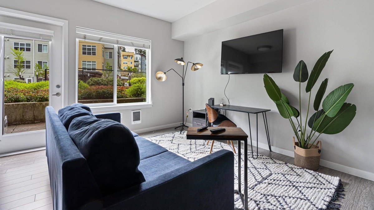 Bothell Apartment | Pet-Friendly Studio in Bothell Near Trails & Shops