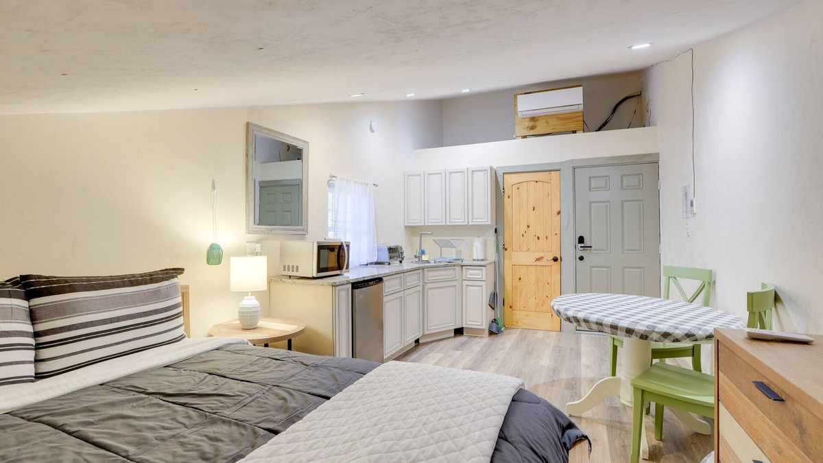 Fellowship Apartment | Pet-Friendly Studio Near World Equestrian Center!