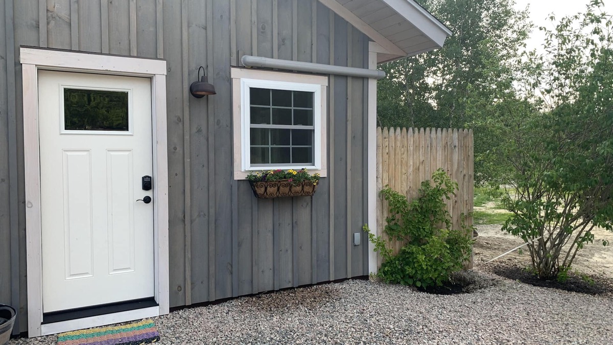Southwest Harbor Apartment | PET FRIENDLY The Barn Studio w/private bedroom