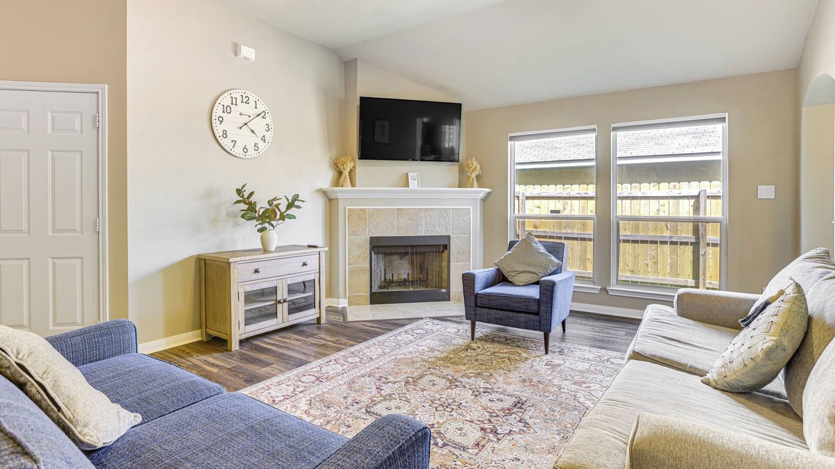 Bryan House | Pet-Friendly Texas Retreat w/Fenced-In Yard!