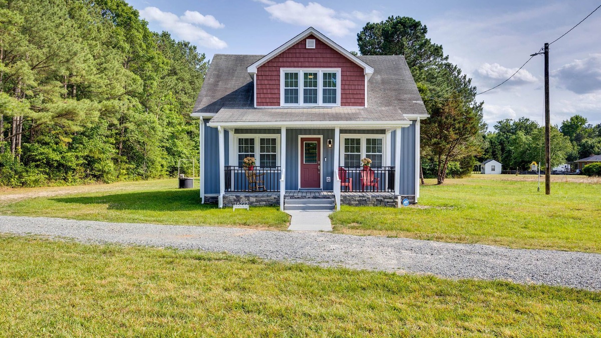 Hanover House | Pet-Friendly ‘The Wray Cottage’ w/Large Backyard!